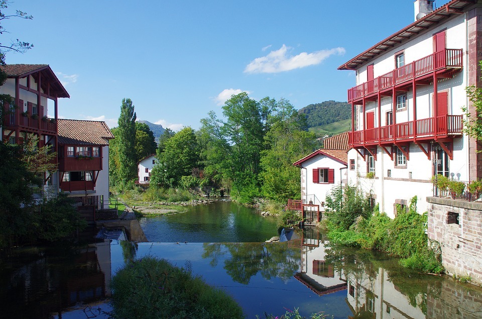 Terroir-Artisan - Le cidre artisanal basque : tour d’horizon de ses origines et de son histoire