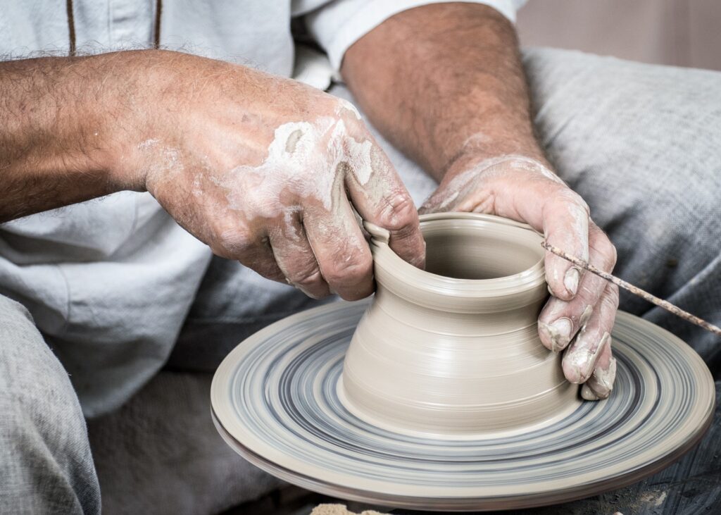 Terroir-Artisan - La céramique en Corse : son histoire, et son renouveau