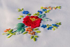 Broderie brodé à la main artisanat-Hauts de France,-