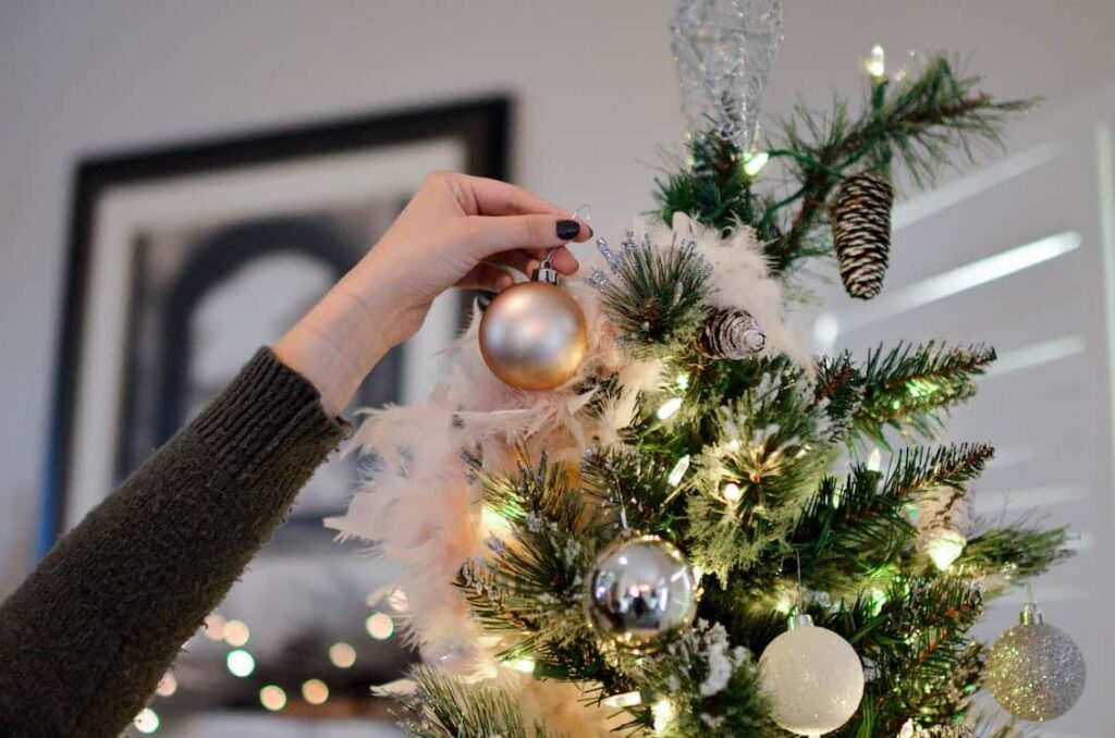 Terroir-Artisan - Décoration de Noël en bois artisanal : envie de vous adonner au DIY ?